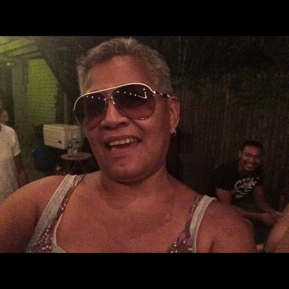 Meet your Posher, Eugenia - Picture 1 of 1